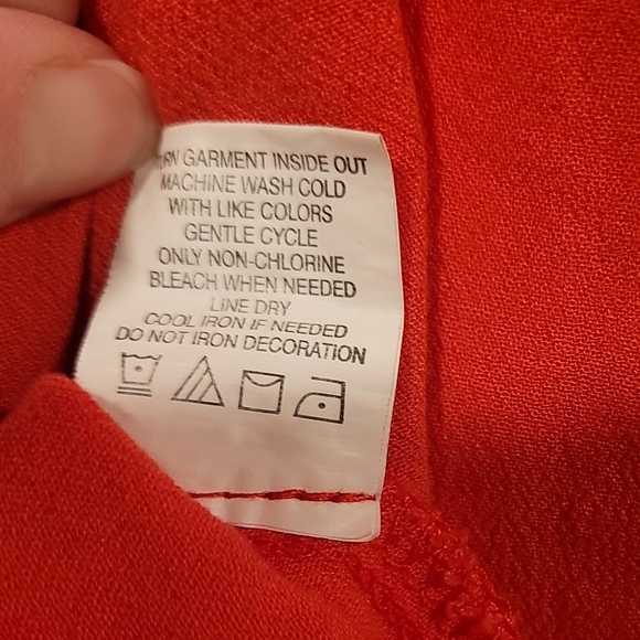 Love On A Hanger Women's Red Floral Embroidered Top Sz Large - Picture 7 of 12